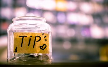 Should you tip electricians?